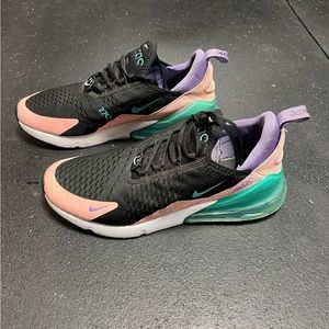 Have a Nike Day Airmax 270’s